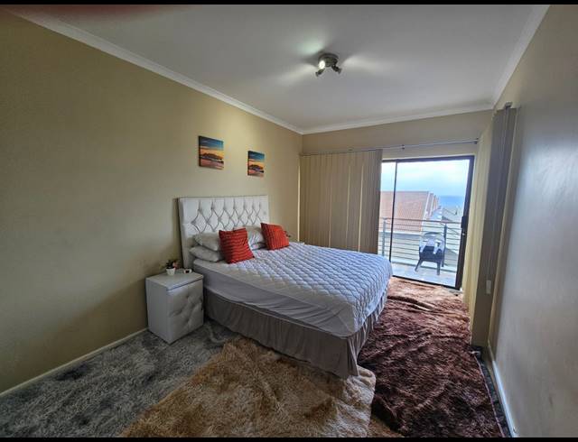 3 BEDROOM FLAT FOR SALE IN WINKLESPRUIT